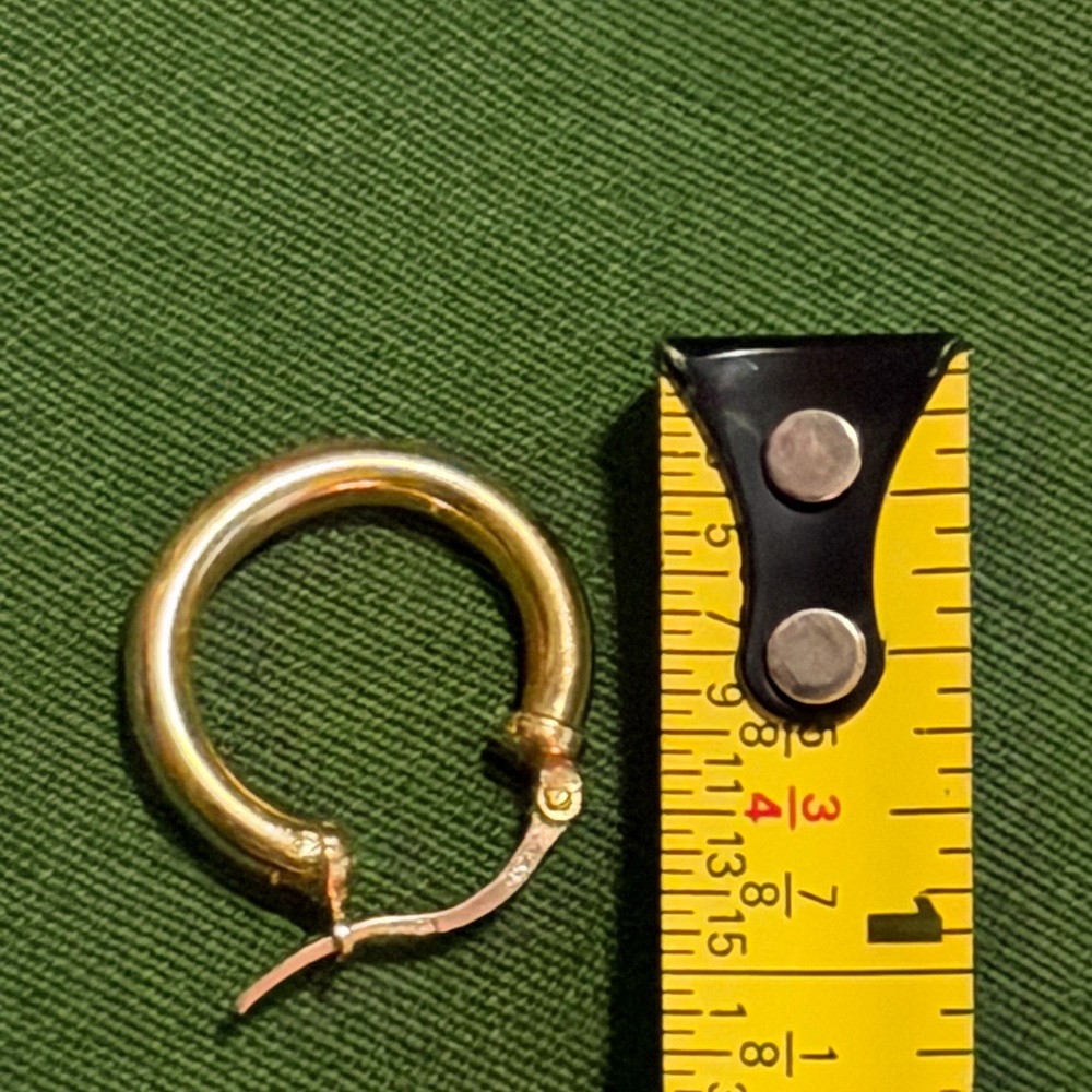 18k old gold Gold Hoop Earrings - Timeless Women's Jewelry - Picture 14 of 16